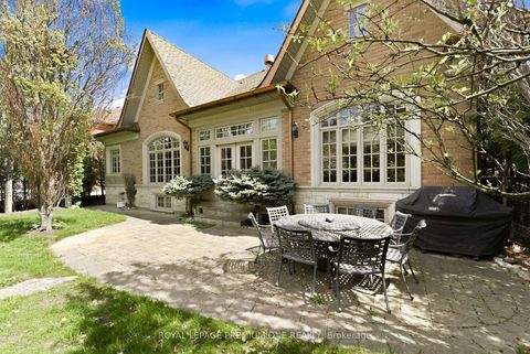 Photo 40 at 155 Cook's Mill Crescent, Patterson, Vaughan