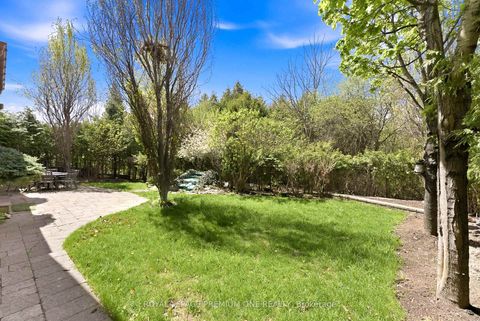 Photo 43 at 155 Cook's Mill Crescent, Patterson, Vaughan