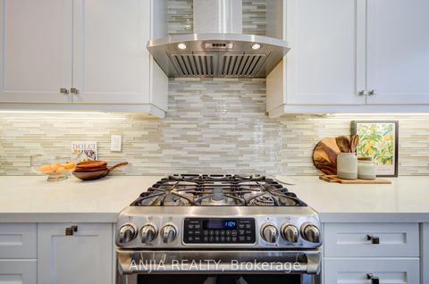 Photo 19 at 64 Frederick Stamm Crescent, Berczy, Markham