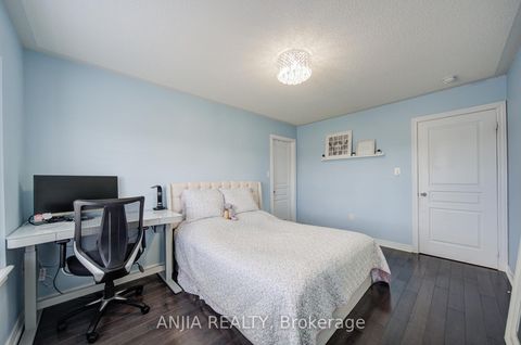 Photo 30 at 64 Frederick Stamm Crescent, Berczy, Markham