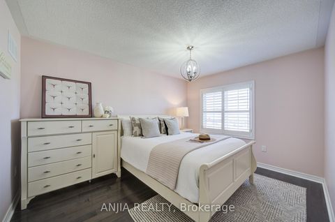 Photo 37 at 64 Frederick Stamm Crescent, Berczy, Markham