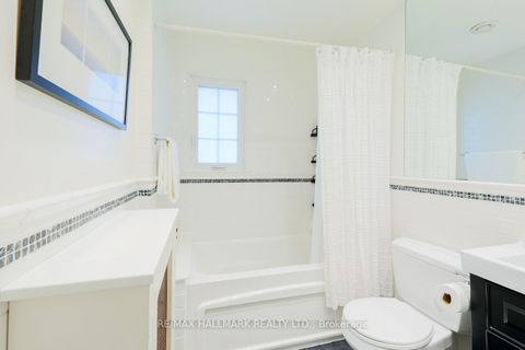 Photo 15 at 346 Roselawn Avenue, Eglinton, Toronto