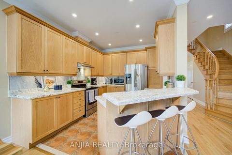 Photo 7 at 174 Goldenwood Crescent, Greensborough, Markham
