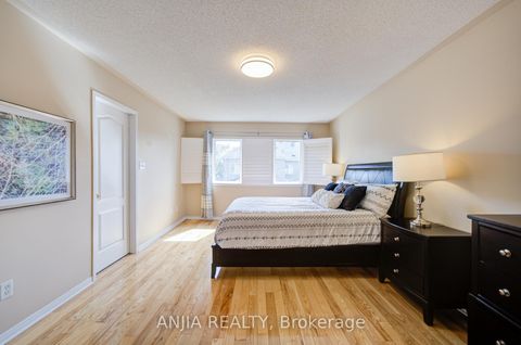 Photo 19 at 174 Goldenwood Crescent, Greensborough, Markham