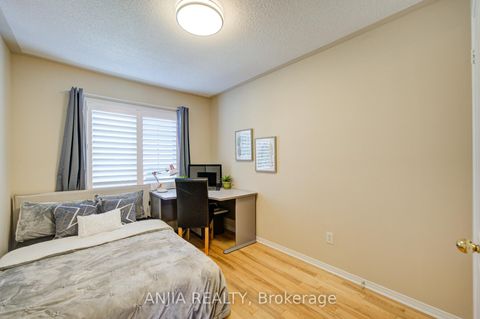 Photo 29 at 174 Goldenwood Crescent, Greensborough, Markham