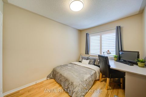 Photo 30 at 174 Goldenwood Crescent, Greensborough, Markham