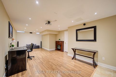 Photo 35 at 174 Goldenwood Crescent, Greensborough, Markham