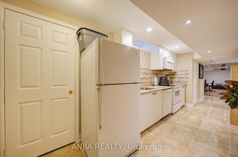 Photo 41 at 174 Goldenwood Crescent, Greensborough, Markham