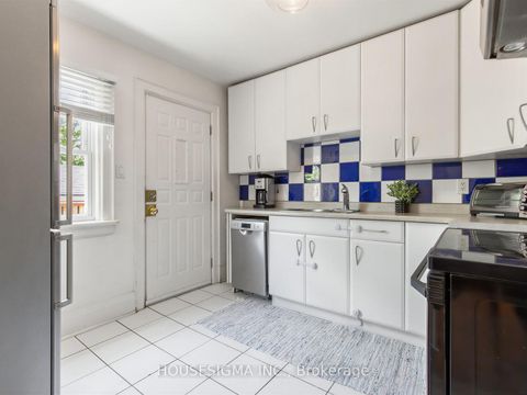 Photo 6 at 7 Humber Hill Avenue, Lambton Baby Point, Toronto