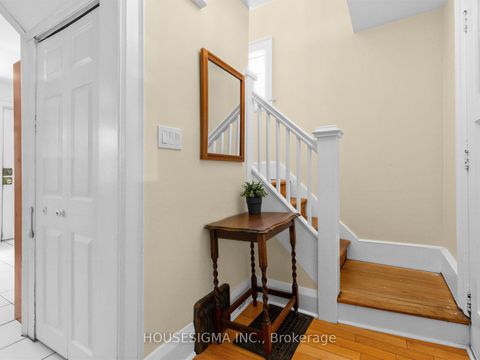 Photo 9 at 7 Humber Hill Avenue, Lambton Baby Point, Toronto