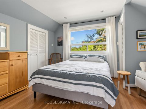 Photo 10 at 7 Humber Hill Avenue, Lambton Baby Point, Toronto