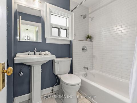 Photo 12 at 7 Humber Hill Avenue, Lambton Baby Point, Toronto