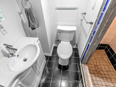 Photo 16 at 7 Humber Hill Avenue, Lambton Baby Point, Toronto