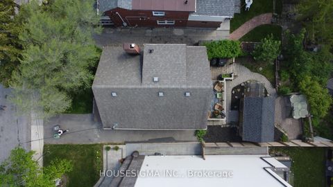 Photo 31 at 7 Humber Hill Avenue, Lambton Baby Point, Toronto