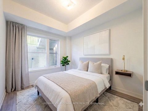 Photo 7 at 6B - 15100 Yonge Street, Aurora Village, Aurora