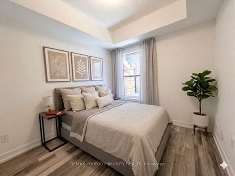 Photo 14 at 6B - 15100 Yonge Street, Aurora Village, Aurora