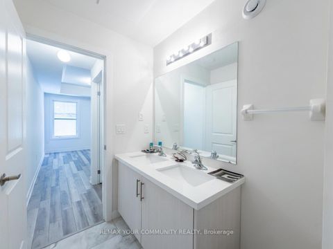 Photo 22 at 6B - 15100 Yonge Street, Aurora Village, Aurora
