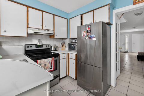 Photo 15 at 3 Muzzo Court, East Woodbridge, Vaughan