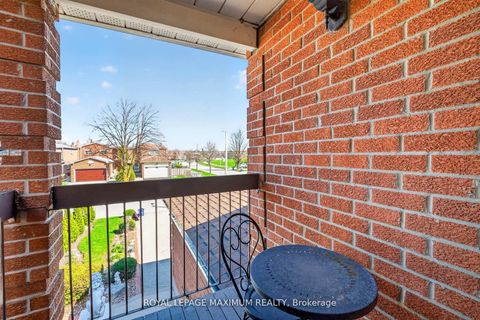 Photo 22 at 3 Muzzo Court, East Woodbridge, Vaughan