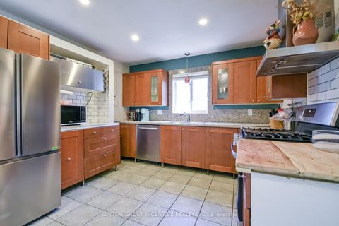 Photo 11 at 2448 Wallace Avenue, Alcona, Innisfil
