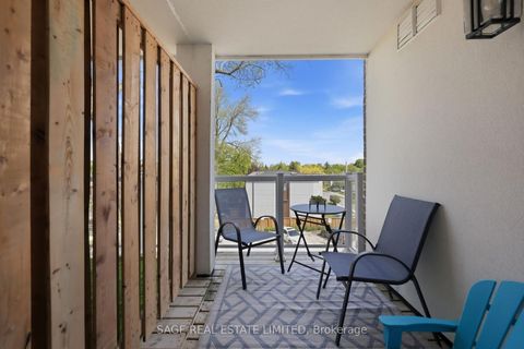 Photo 13 at Th4 - 6 Kalmar Avenue, Cliffside, Toronto