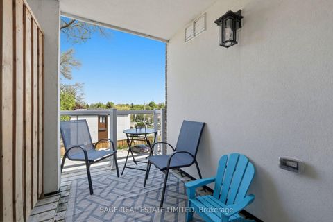 Photo 14 at Th4 - 6 Kalmar Avenue, Cliffside, Toronto