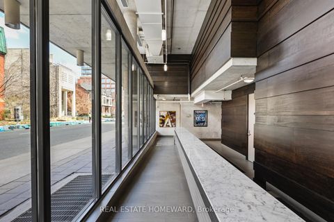 Photo 1 at 704 - 533 Richmond Street W, Waterfront Communities C1, Toronto