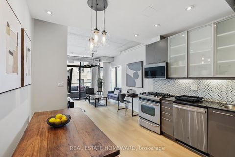 Photo 8 at 704 - 533 Richmond Street W, Waterfront Communities C1, Toronto