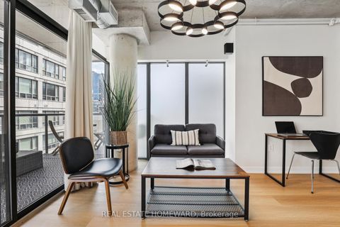 Photo 15 at 704 - 533 Richmond Street W, Waterfront Communities C1, Toronto
