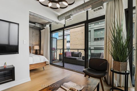 Photo 16 at 704 - 533 Richmond Street W, Waterfront Communities C1, Toronto