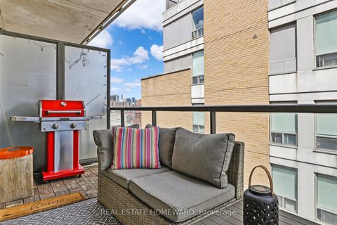 Photo 21 at 704 - 533 Richmond Street W, Waterfront Communities C1, Toronto