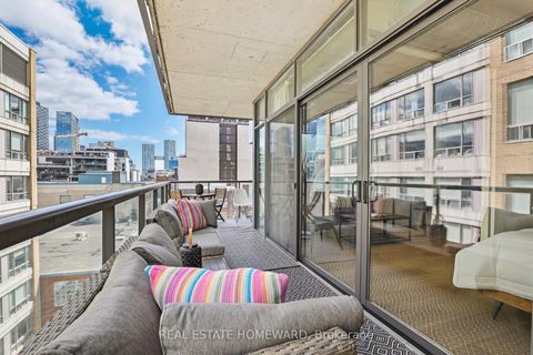 Photo 22 at 704 - 533 Richmond Street W, Waterfront Communities C1, Toronto