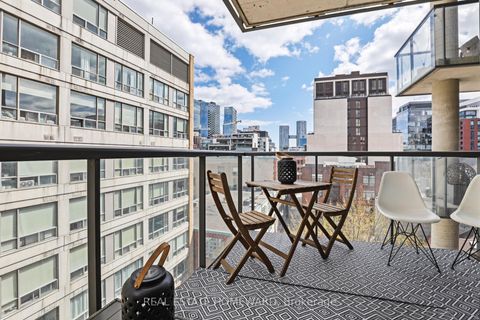 Photo 23 at 704 - 533 Richmond Street W, Waterfront Communities C1, Toronto