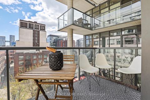 Photo 24 at 704 - 533 Richmond Street W, Waterfront Communities C1, Toronto