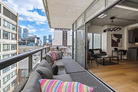 Photo 26 at 704 - 533 Richmond Street W, Waterfront Communities C1, Toronto