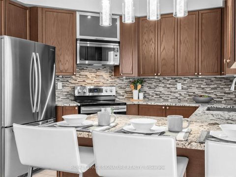 Photo 6 at 32 Clarepark Court, Central East, Ajax