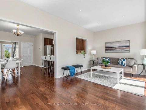 Photo 11 at 32 Clarepark Court, Central East, Ajax