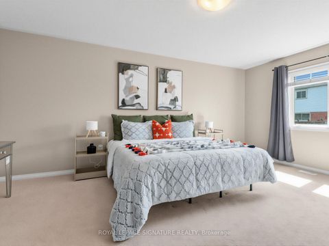 Photo 15 at 32 Clarepark Court, Central East, Ajax