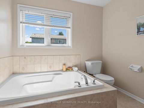 Photo 18 at 32 Clarepark Court, Central East, Ajax