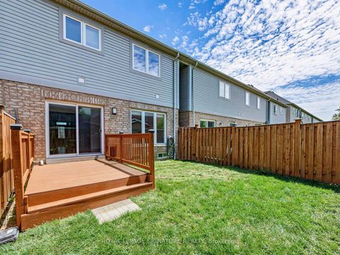 Photo 33 at 32 Clarepark Court, Central East, Ajax