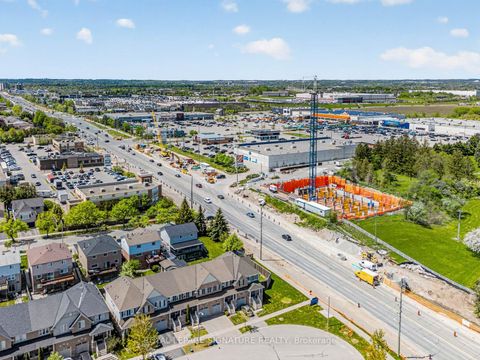 Photo 37 at 32 Clarepark Court, Central East, Ajax