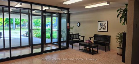 Photo 4 at 315 - 70 Old Sheppard Avenue, Pleasant View, Toronto