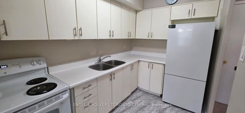 Photo 13 at 315 - 70 Old Sheppard Avenue, Pleasant View, Toronto
