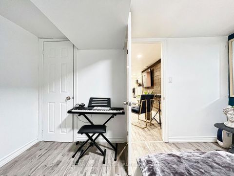 Photo 34 at 268 Ashdale Avenue, Coxwell, Toronto