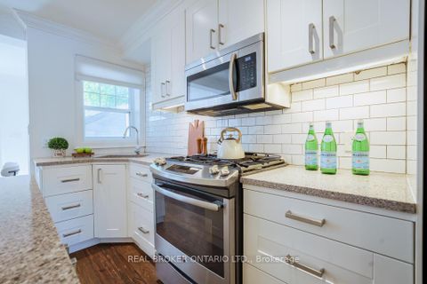 Photo 11 at 5 Heyworth Crescent S, Danforth, Toronto