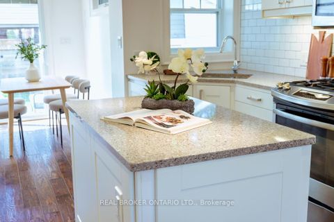 Photo 13 at 5 Heyworth Crescent S, Danforth, Toronto