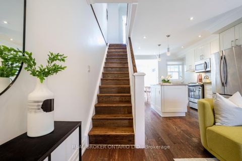Photo 18 at 5 Heyworth Crescent S, Danforth, Toronto