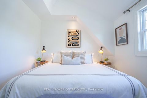 Photo 20 at 5 Heyworth Crescent S, Danforth, Toronto