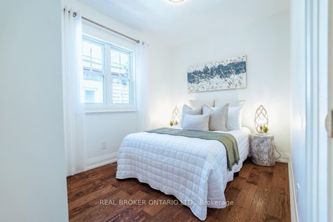 Photo 26 at 5 Heyworth Crescent S, Danforth, Toronto