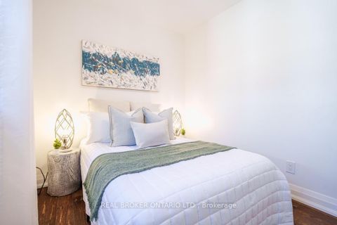 Photo 27 at 5 Heyworth Crescent S, Danforth, Toronto